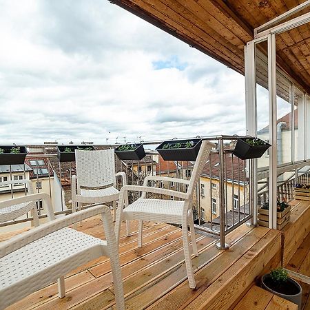 Big 4-Bedroom Flat, Terrace With Great Vitkov View Prague Exterior photo