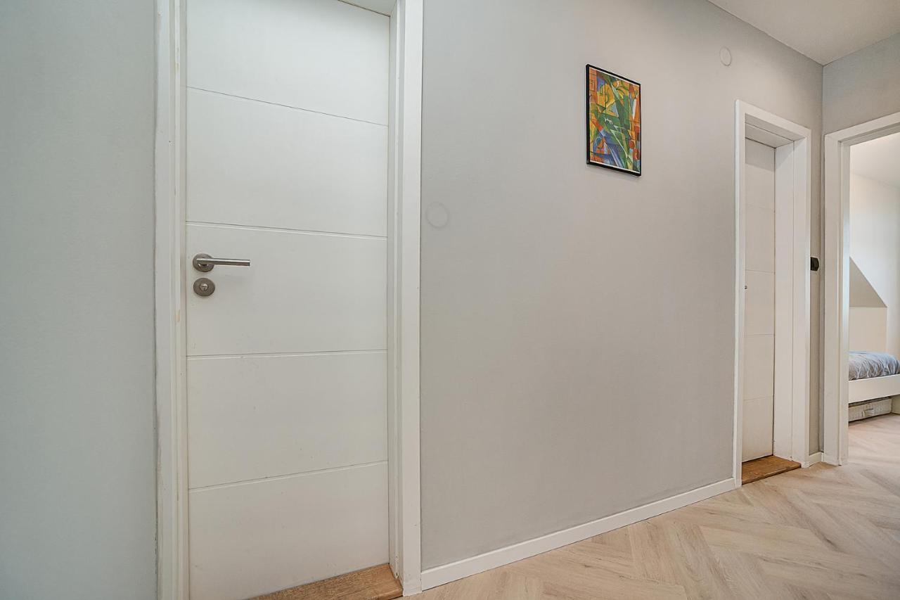 Big 4-Bedroom Flat, Terrace With Great Vitkov View Prague Exterior photo