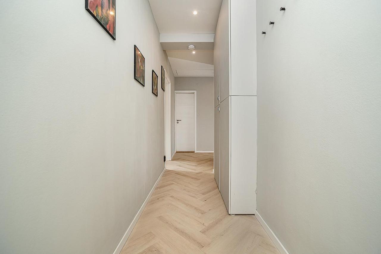 Big 4-Bedroom Flat, Terrace With Great Vitkov View Prague Exterior photo