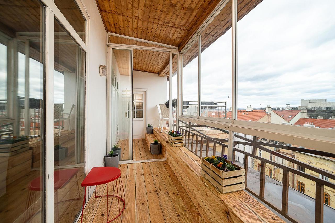 Big 4-Bedroom Flat, Terrace With Great Vitkov View Prague Exterior photo