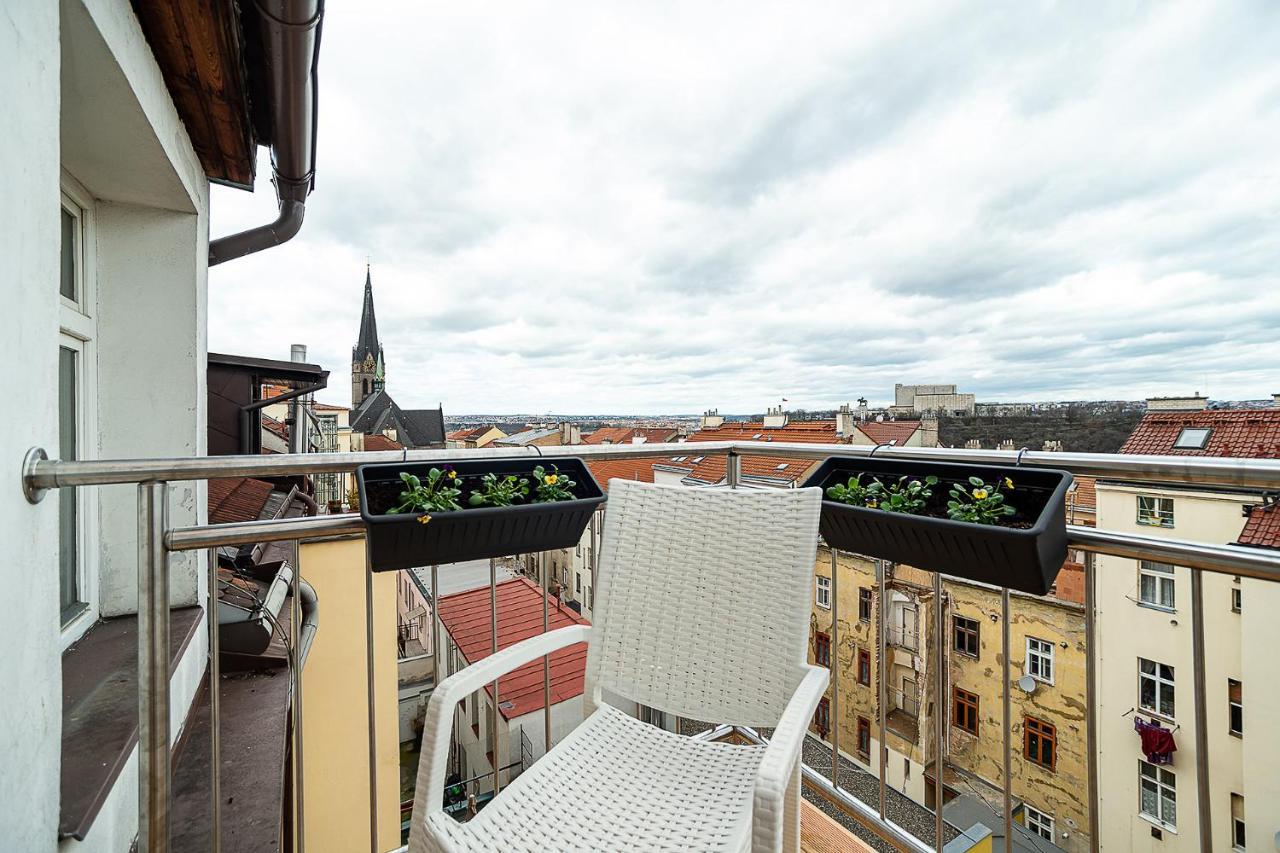 Big 4-Bedroom Flat, Terrace With Great Vitkov View Prague Exterior photo